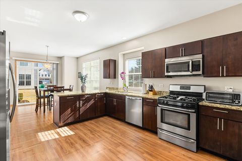 Tiny photo for 402 S Palmer Drive, Bolingbrook, IL 60490 (MLS # 12571696)