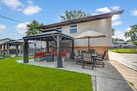 Tiny photo for 13533 Short Drive, Crestwood, IL 60418 (MLS # 12500307)