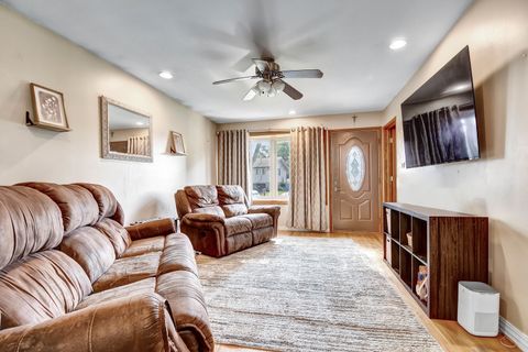 Tiny photo for 13533 Short Drive, Crestwood, IL 60418 (MLS # 12500307)