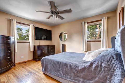 Tiny photo for 13533 Short Drive, Crestwood, IL 60418 (MLS # 12500307)