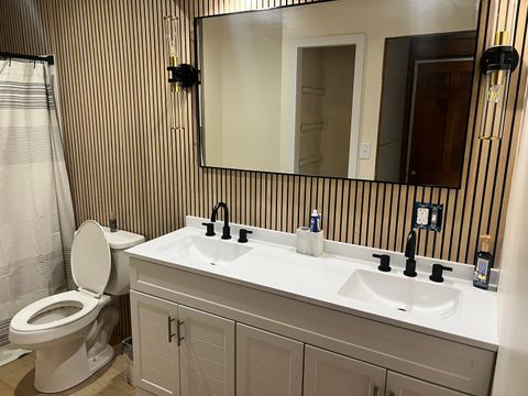 Tiny photo for 601 N 6th Street, Vienna, IL 62995 (MLS # 100000065)