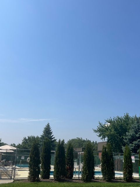 Tiny photo for 565 Fairway View Drive #2L, Wheeling, IL 60090 (MLS # 12429005)