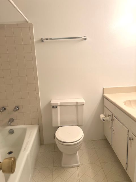 Tiny photo for 565 Fairway View Drive #2L, Wheeling, IL 60090 (MLS # 12429005)