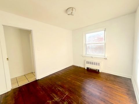 Tiny photo for 6557 N California Avenue #2S, Chicago, IL 60645 (MLS # 12578731)