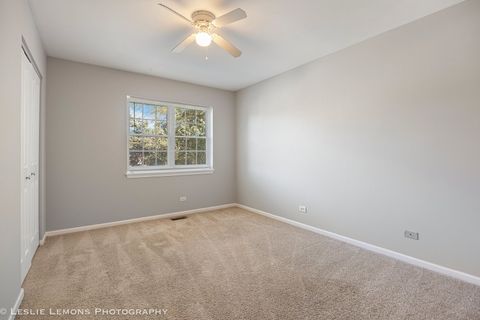 Tiny photo for 313 CROMWELL Court, Westmont, IL 60559 (MLS # 12507296)