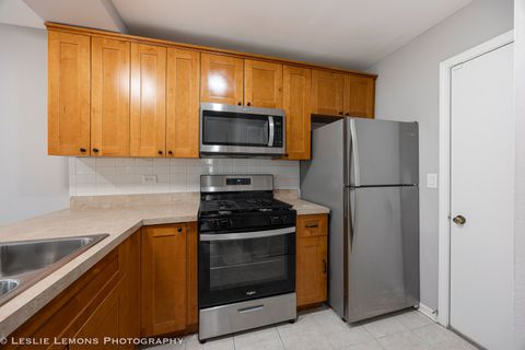 Tiny photo for 313 CROMWELL Court, Westmont, IL 60559 (MLS # 12507296)