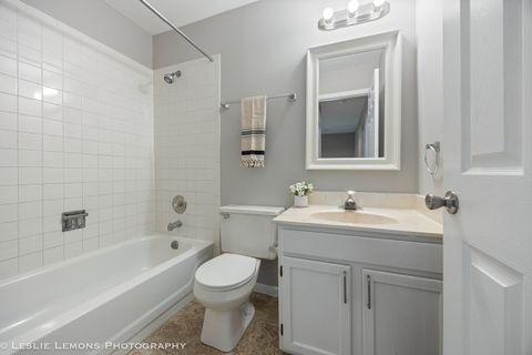 Tiny photo for 313 CROMWELL Court, Westmont, IL 60559 (MLS # 12507296)