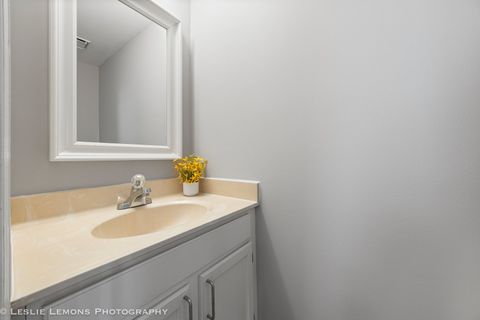 Tiny photo for 313 CROMWELL Court, Westmont, IL 60559 (MLS # 12507296)