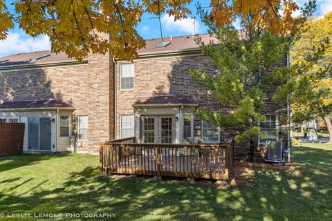 Tiny photo for 313 CROMWELL Court, Westmont, IL 60559 (MLS # 12507296)