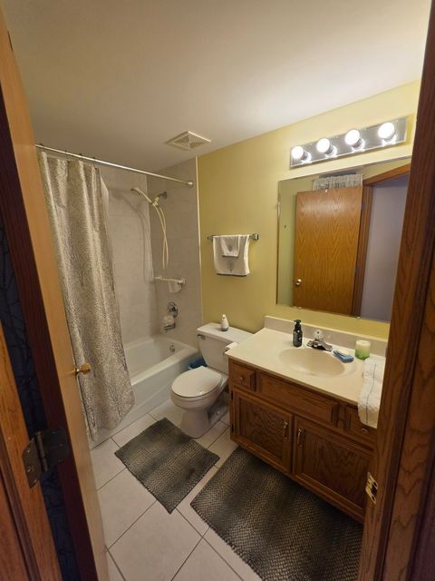 Tiny photo for 7902 NAGLE Avenue #2S, Burbank, IL 60459 (MLS # 12616204)