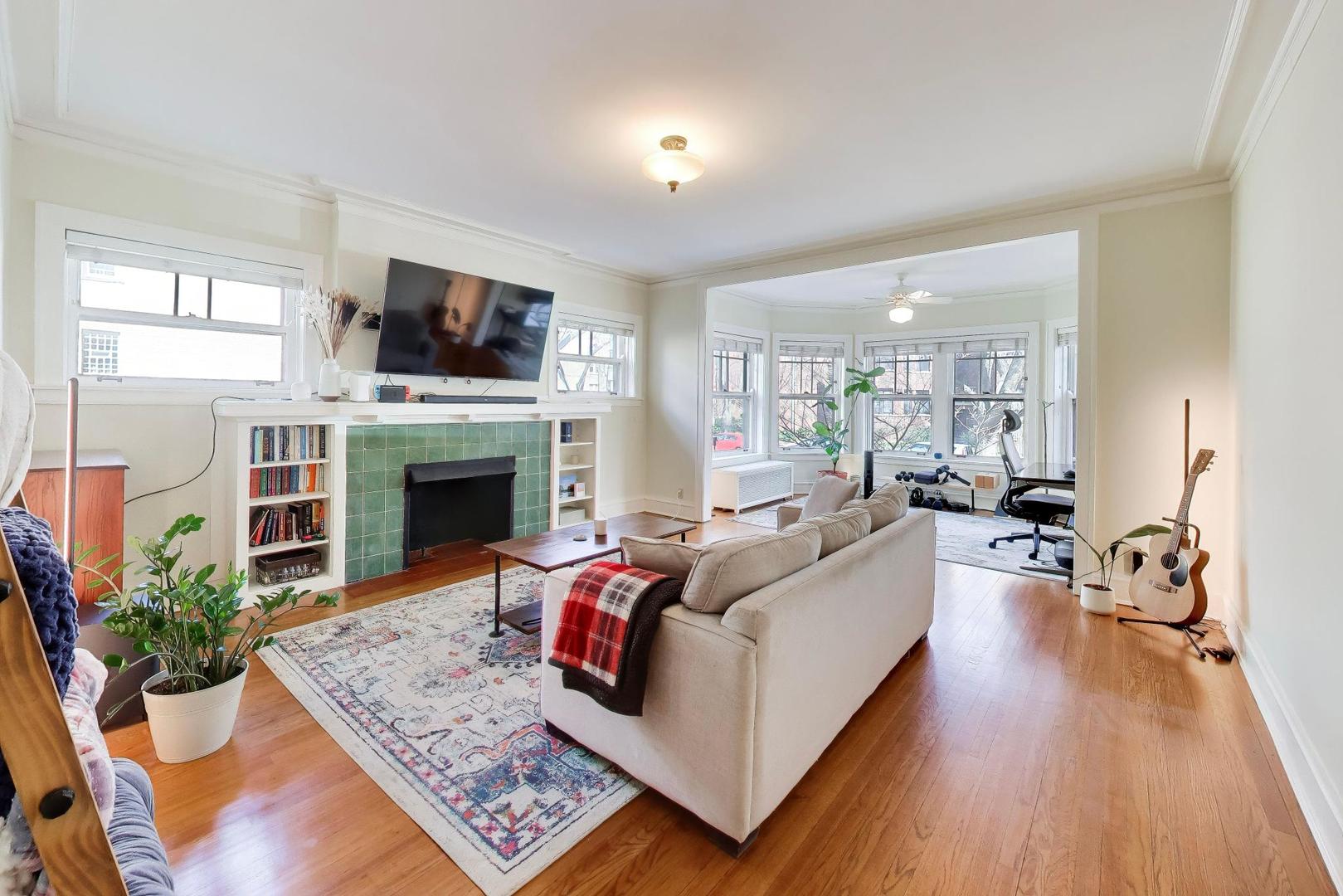 806 Forest Avenue 1