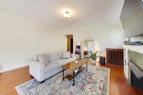 Tiny photo for 806 Forest Avenue #1, Evanston, IL 60202 (MLS # 12634608)