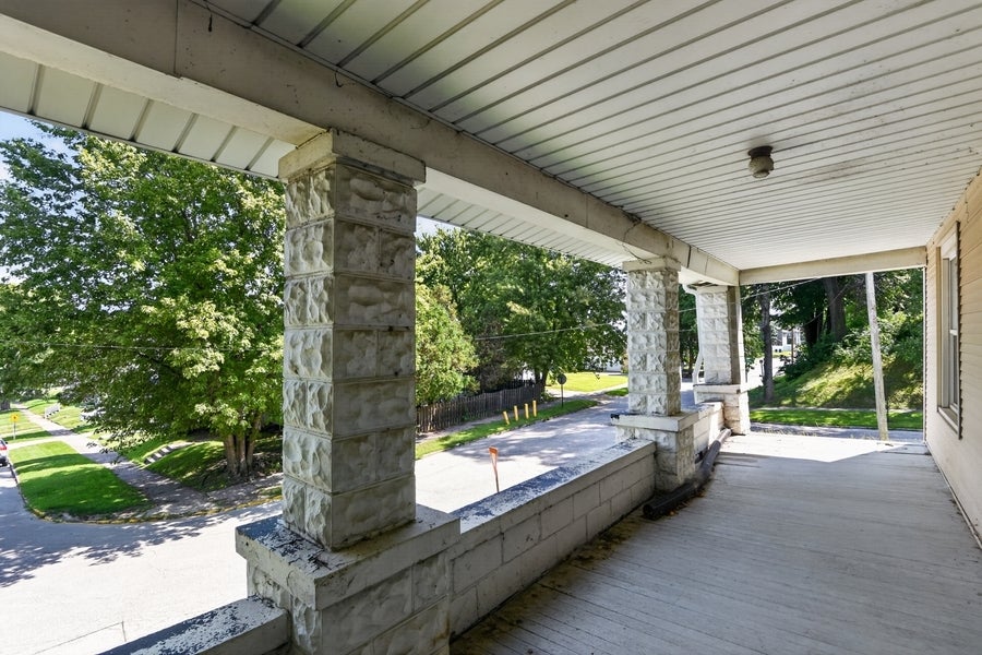 206 8th Street