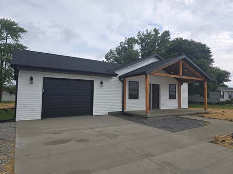 Tiny photo for 1005 Augusta Road, Carthage, IL 62321 (MLS # 100539017)