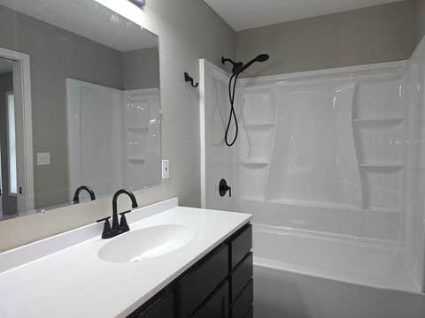 Tiny photo for 1005 Augusta Road, Carthage, IL 62321 (MLS # 100539017)