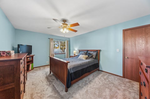 Tiny photo for 677 Windemere Lane, Carol Stream, IL 60188 (MLS # 12749472)