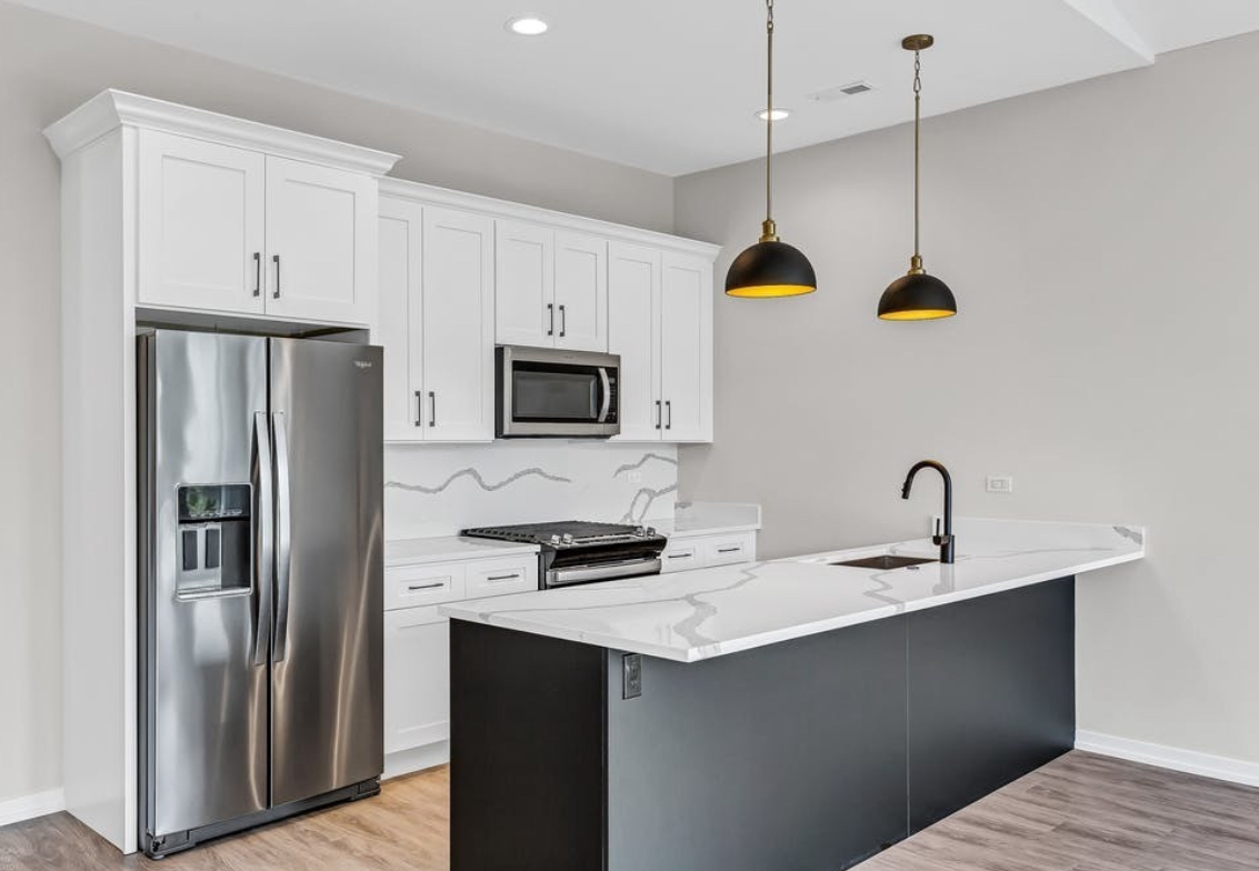 4906 S Saint Lawrence Avenue