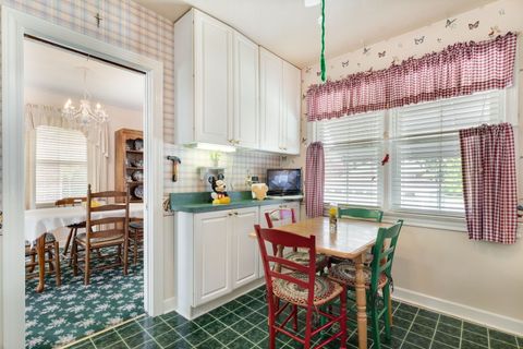 Tiny photo for 2226 Hawthorne Avenue, Westchester, IL 60154 (MLS # 12648102)