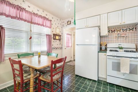 Tiny photo for 2226 Hawthorne Avenue, Westchester, IL 60154 (MLS # 12648102)