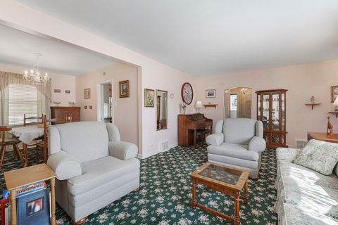 Tiny photo for 2226 Hawthorne Avenue, Westchester, IL 60154 (MLS # 12648102)