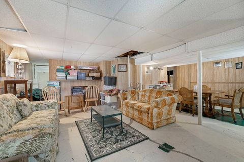 Tiny photo for 2226 Hawthorne Avenue, Westchester, IL 60154 (MLS # 12648102)