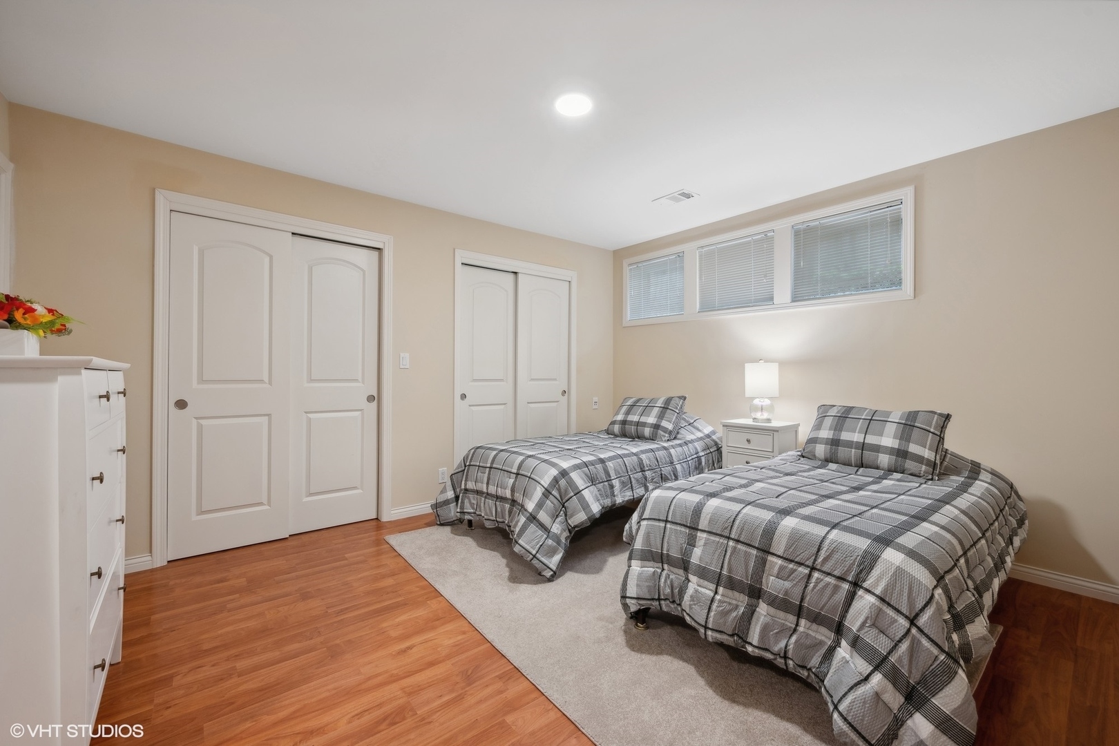 Glencoe, Illinois 60022, United States, 3 Bedrooms Bedrooms, ,4 BathroomsBathrooms,Residential,Active,218639