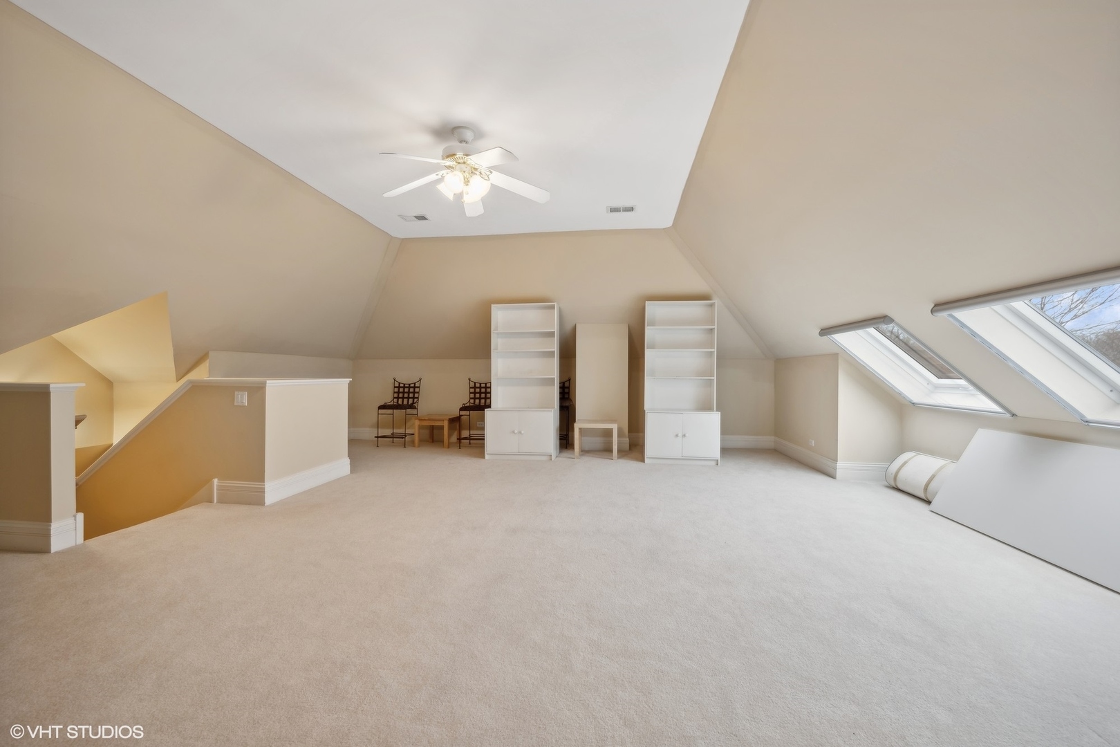 Glencoe, Illinois 60022, United States, 3 Bedrooms Bedrooms, ,4 BathroomsBathrooms,Residential,Active,218639