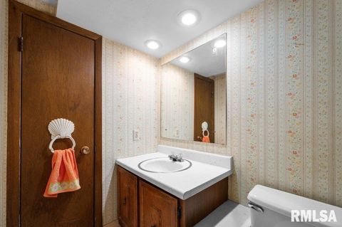 Tiny photo for 5325 28TH Avenue, Moline, IL 61265 (MLS # QC4268758)