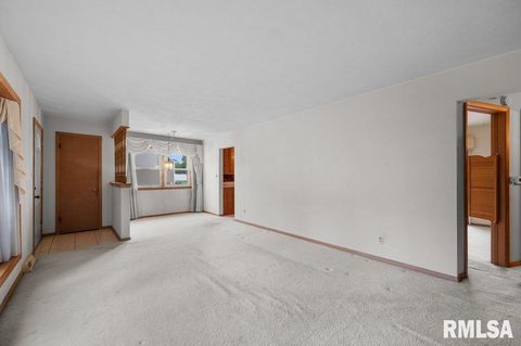 Tiny photo for 5325 28TH Avenue, Moline, IL 61265 (MLS # QC4268758)