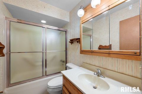 Tiny photo for 5325 28TH Avenue, Moline, IL 61265 (MLS # QC4268758)