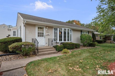 Photo of 5325 28TH Avenue, Moline, IL 61265 (MLS # QC4268758)