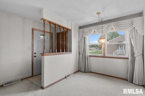 Tiny photo for 5325 28TH Avenue, Moline, IL 61265 (MLS # QC4268758)