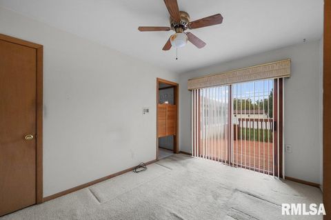 Tiny photo for 5325 28TH Avenue, Moline, IL 61265 (MLS # QC4268758)