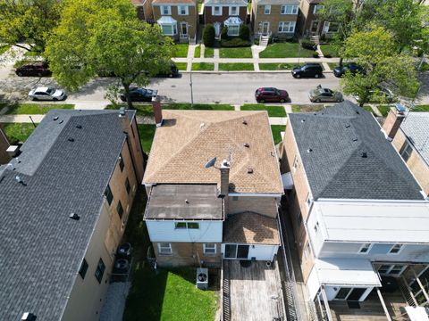 Tiny photo for 6147 N Central Park Avenue, Chicago, IL 60659 (MLS # 12624738)