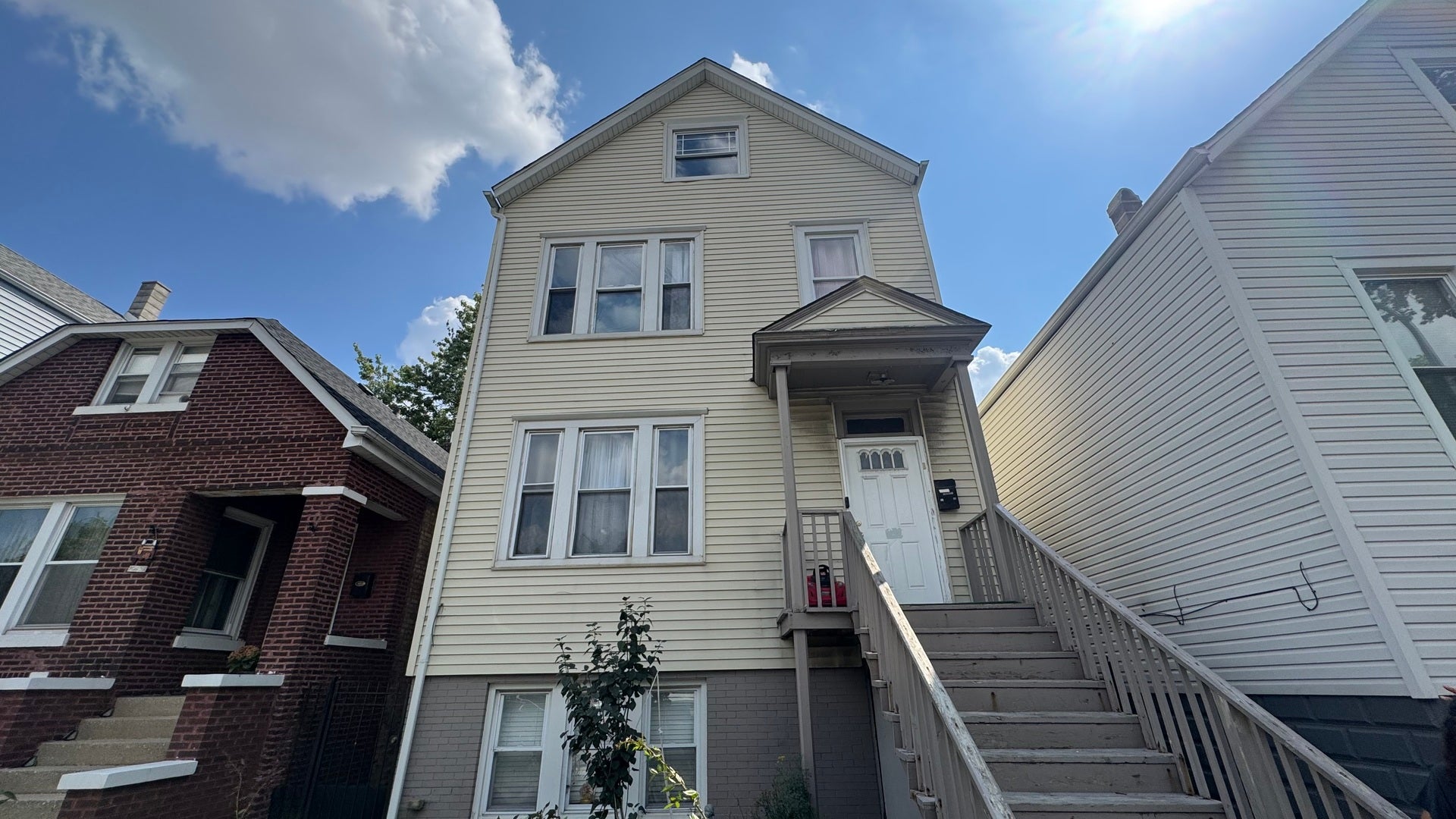 5023 W 29th Place