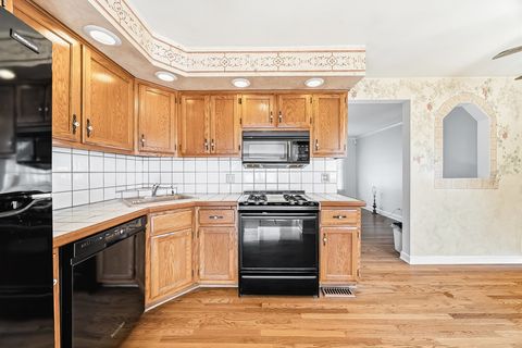 Tiny photo for 9319 S Ridgeway Avenue, Evergreen Park, IL 60805 (MLS # 12503652)