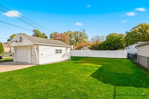 Tiny photo for 9319 S Ridgeway Avenue, Evergreen Park, IL 60805 (MLS # 12503652)