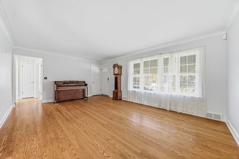 Tiny photo for 9319 S Ridgeway Avenue, Evergreen Park, IL 60805 (MLS # 12503652)