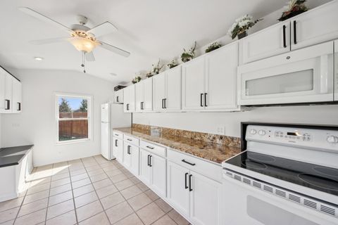 Tiny photo for 2019 E Avon Lane, Arlington Heights, IL 60004 (MLS # 12602441)