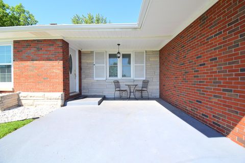 Tiny photo for 7 Fairway Drive, Mt Vernon, IL 62864 (MLS # 12635811)