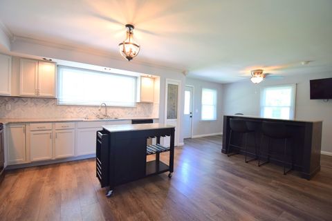 Tiny photo for 7 Fairway Drive, Mt Vernon, IL 62864 (MLS # 12635811)