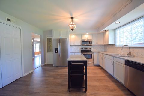 Tiny photo for 7 Fairway Drive, Mt Vernon, IL 62864 (MLS # 12635811)