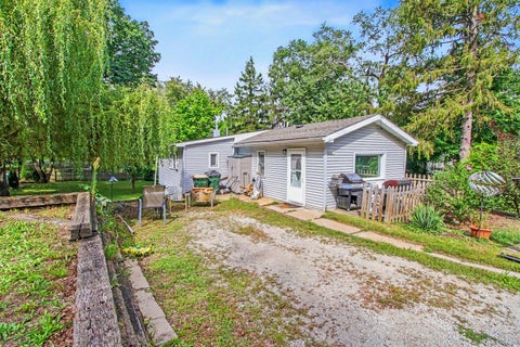 Photo of 6N872 Fox River Avenue, St. Charles, IL 60174 (MLS # 12755258)