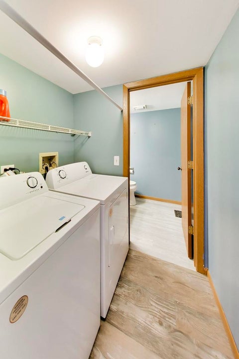 Tiny photo for 951 Wilma Lane, Elk Grove Village, IL 60007 (MLS # 12769649)