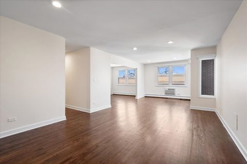 Tiny photo for 1310 Maple Avenue #5C, Evanston, IL 60201 (MLS # 12594888)