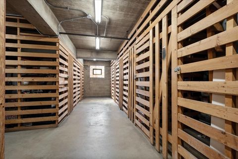 Tiny photo for 1310 Maple Avenue #5C, Evanston, IL 60201 (MLS # 12594888)