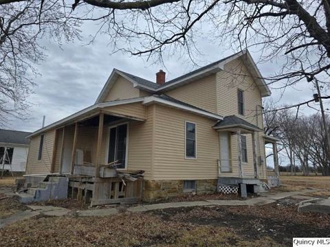 Tiny photo for 820 Center Street, Carthage, IL 62321 (MLS # 12306834)