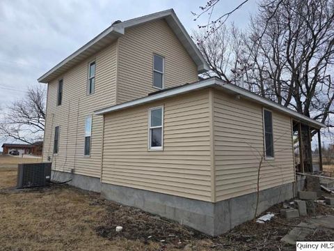 Tiny photo for 820 Center Street, Carthage, IL 62321 (MLS # 12306834)