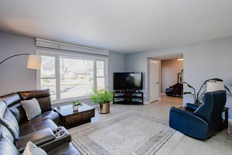 Tiny photo for 1095 Lancaster Court, Hoffman Estates, IL 60169 (MLS # 12567013)