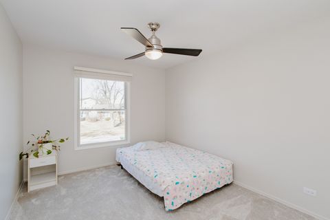 Tiny photo for 1095 Lancaster Court, Hoffman Estates, IL 60169 (MLS # 12567013)